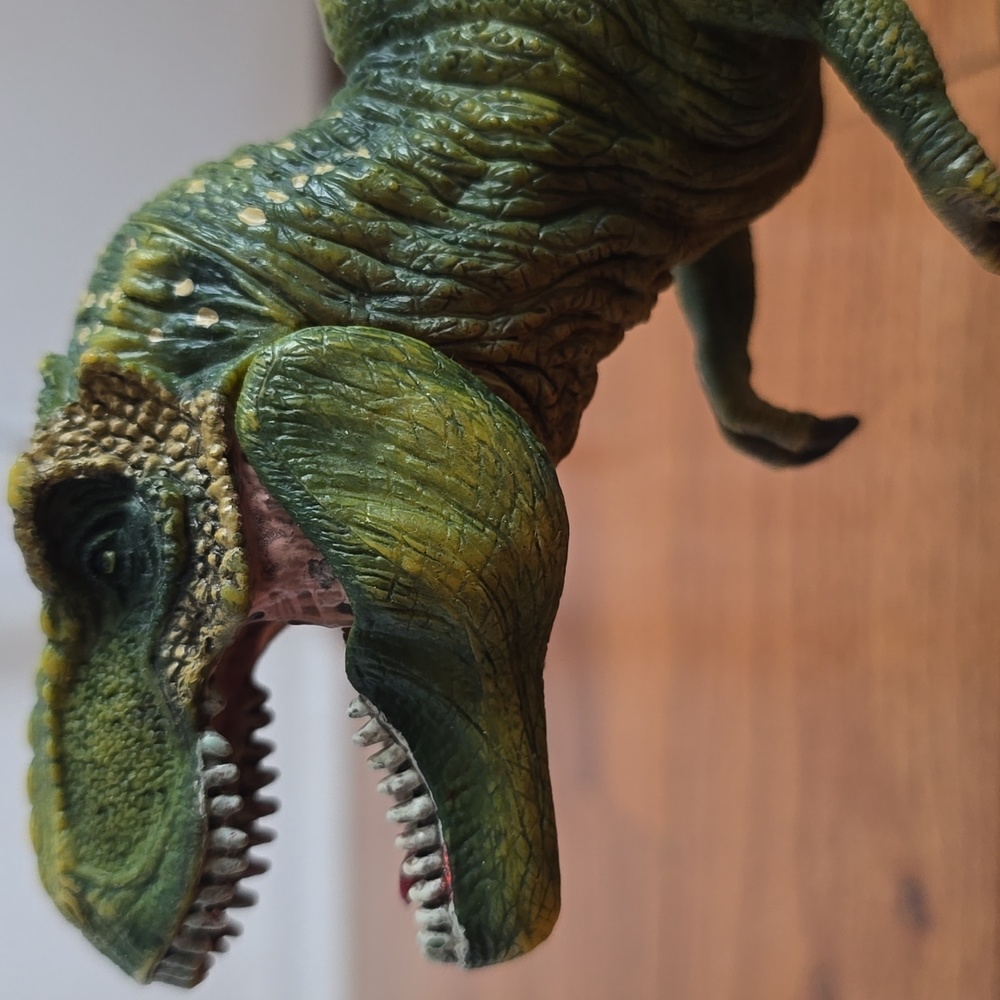 Reptile Dinosaur Toy Set - Green and Brown - Picture 4 of 5